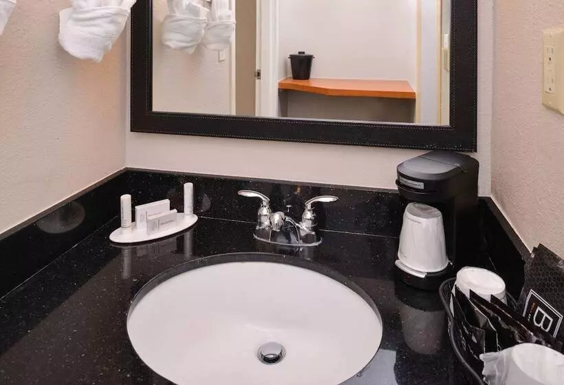 ２ダブルベッドのスタンダードルーム, Fairfield Inn & Suites Hattiesburg / University