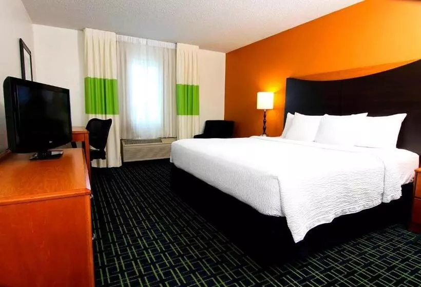 キングサイズベッドのスタンダードルーム, Fairfield Inn & Suites Minneapolis Burnsville