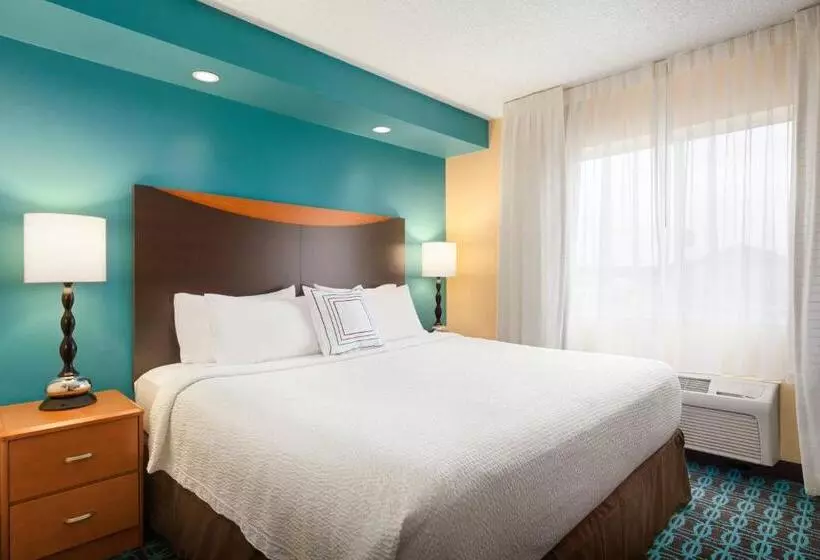 キングサイドベッドのスタンダードワンルーム, Fairfield Inn & Suites Omaha East/council Bluffs, Ia
