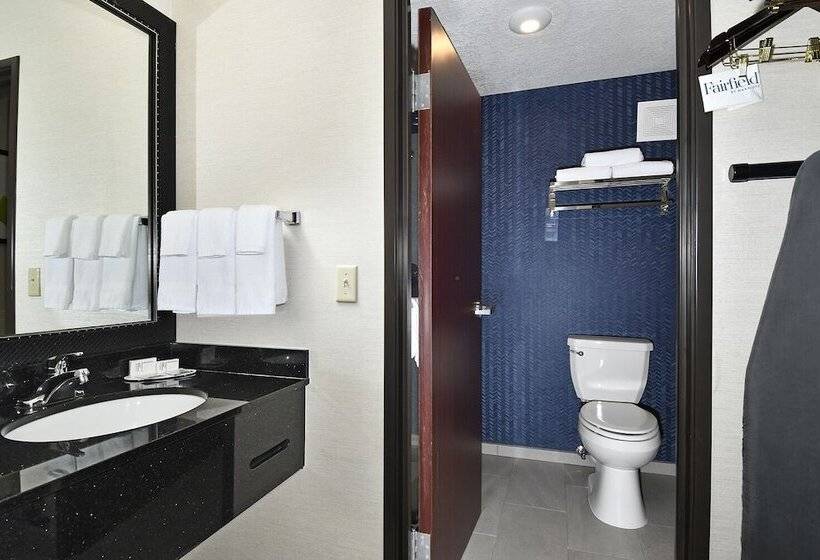 חדר סטנדרט שתי מיטות זוגיות, Fairfield Inn & Suites By Marriott Portland Airport