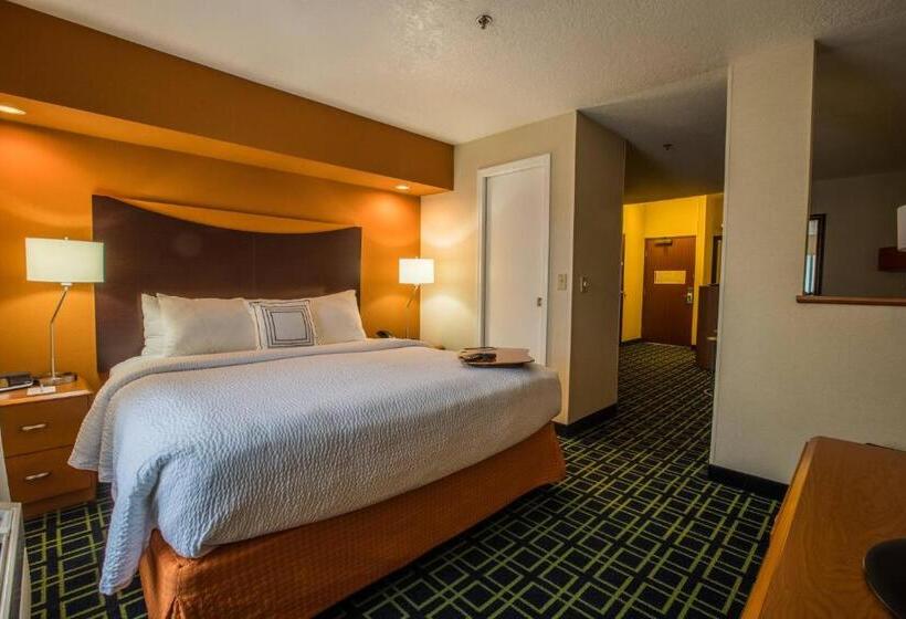 חדר סטנדרט עם מיטת קינג, Fairfield Inn & Suites By Marriott Portland Airport