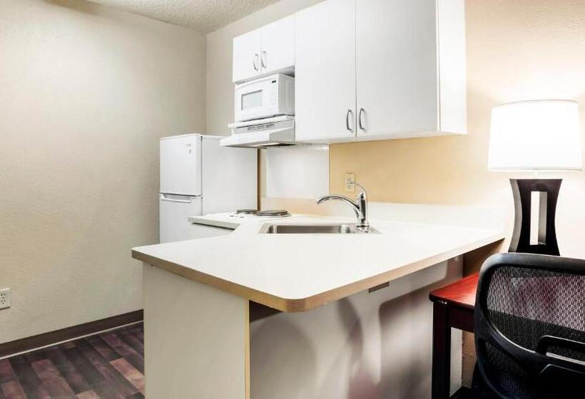 חדר סטנדרט לארבעה, Home 1 Suites Extended Stay