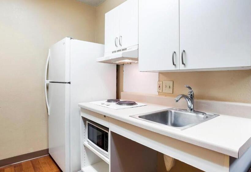 חדר סטנדרט מותאם לאדם עם מוגבלויות, Home 1 Suites Extended Stay