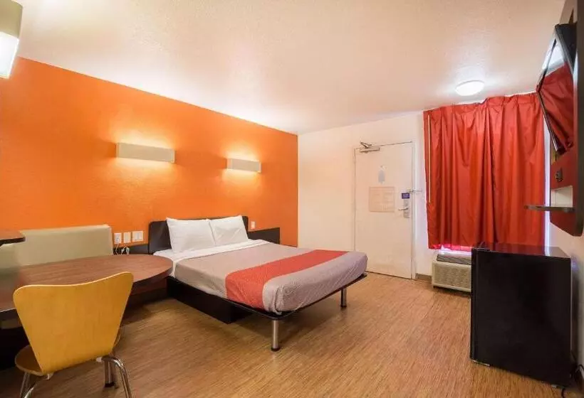 キングサイズベッドのスタンダードルーム, Motel 6 Augusta, Ga