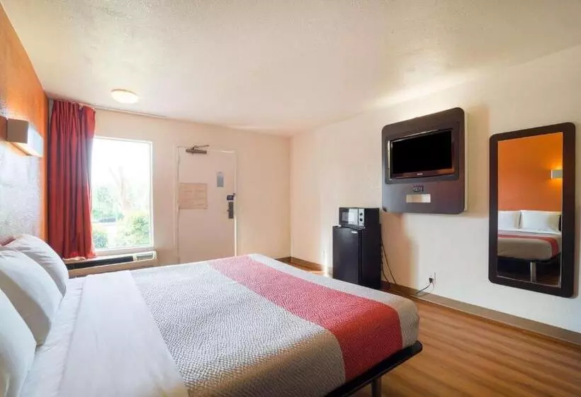 キングサイズベッドのスタンダードルーム, Motel 6 Augusta, Ga