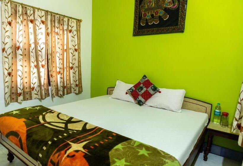 Номер Стандарт, Tulsi Palace