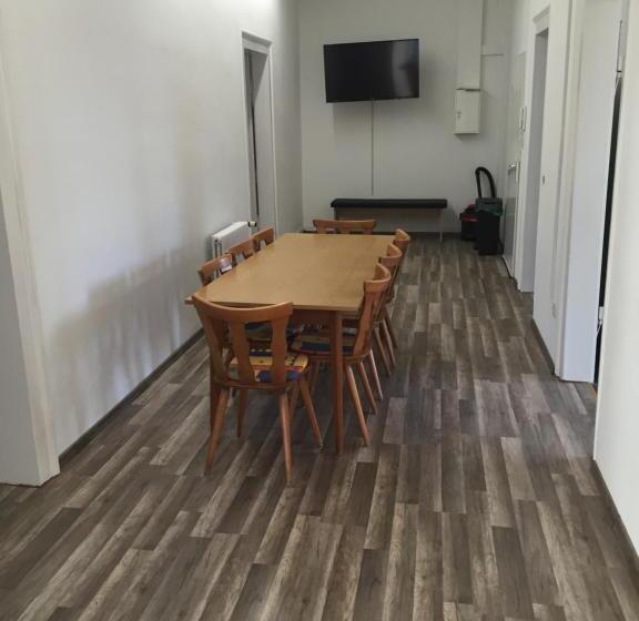 Quarto Standard Casa de Banho Partilhada, Unterkunft Göppingen