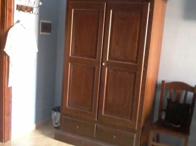 اتاق لوکس با بالکن و چشم‌انداز دریا, B&b Batarà   La Terrazza Del Centro