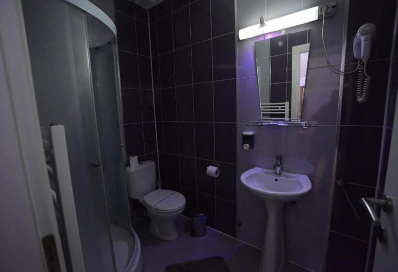 اتاق استاندارد, Garni Hotel Kaća