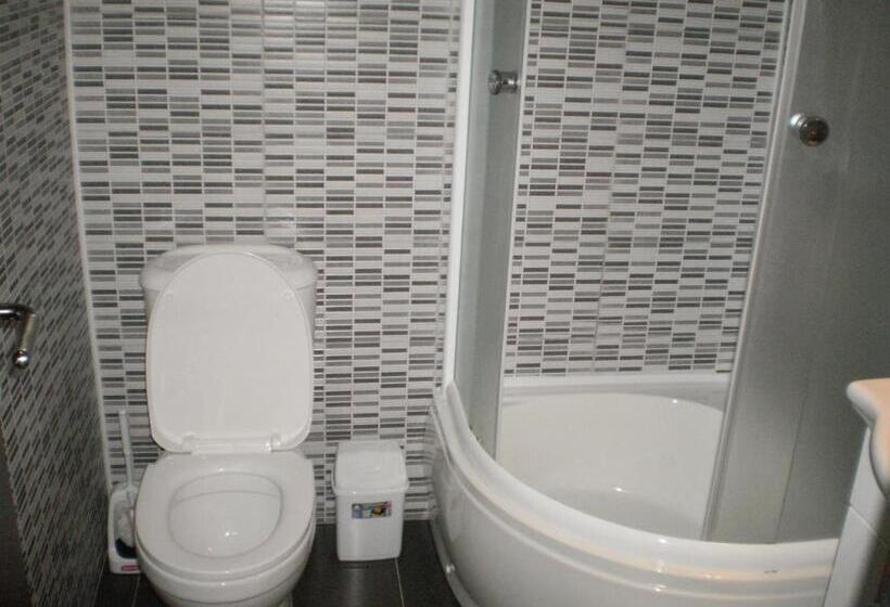 اتاق استاندارد سه نفره, Garni Hotel Kaća