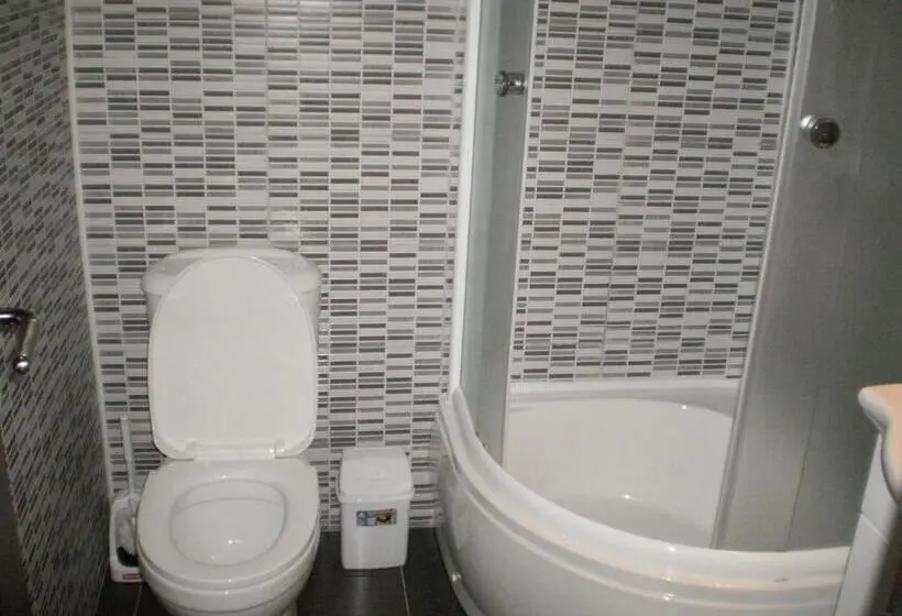 اتاق استاندارد سه نفره, Garni Hotel Kaća