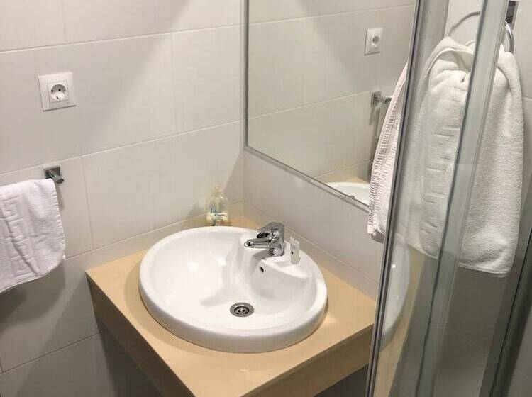 غرفة قياسية, Hostal Restaurante Reina