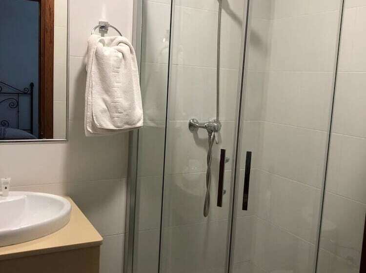 غرفة قياسية فردية, Hostal Restaurante Reina