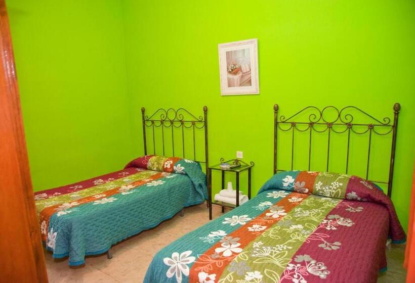 غرفة قياسية, Hostal Restaurante Reina