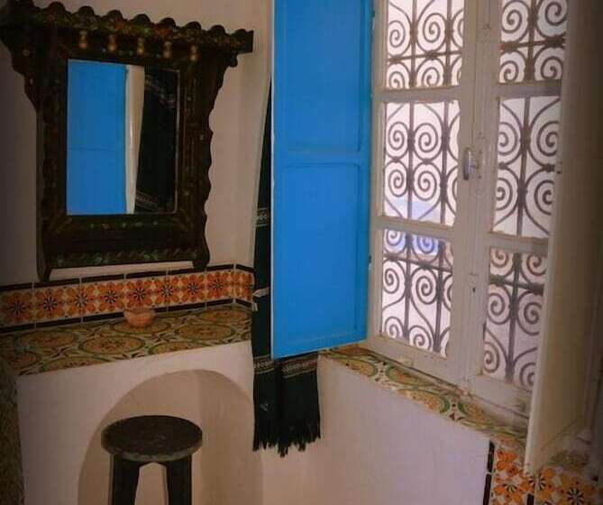 غرفة قياسية ثلاثية, Djerba Erriadh