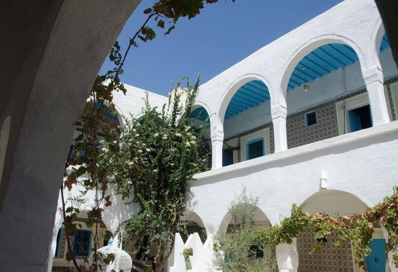 غرفة قياسية ثلاثية, Djerba Erriadh