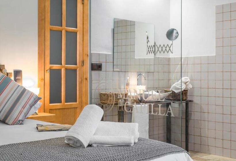 חדר אקונומי, Manuel De La Capilla