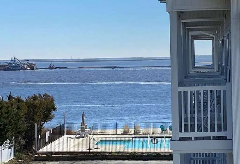 デラックススタジオ, River Hotel Of Southport
