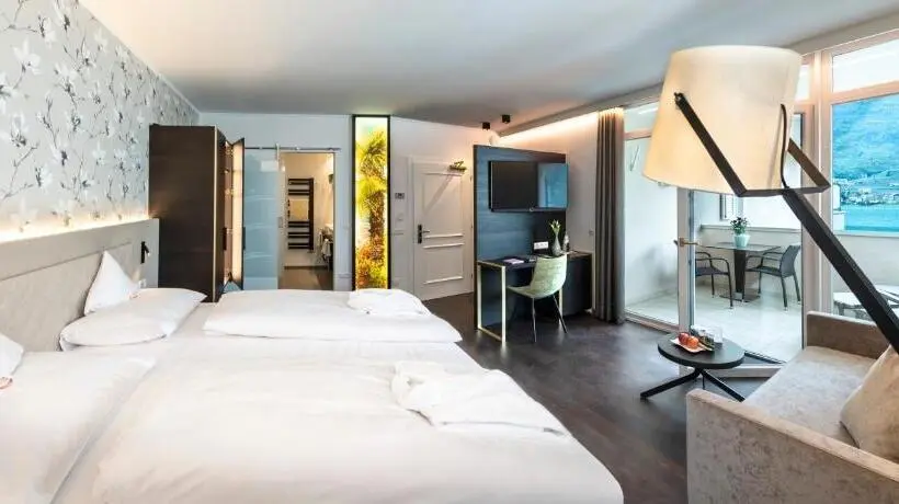Standard-huone Järvinäkymä, Parc Hotel Am See