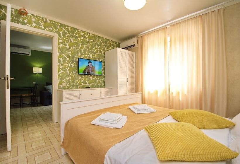 سوییت, Park Hotel Polyana