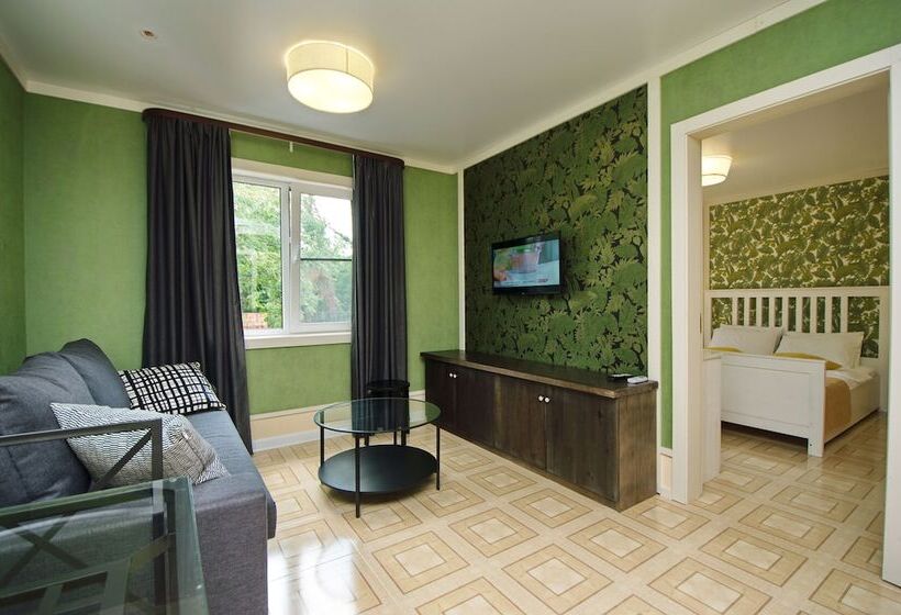 סוויטה, Park Hotel Polyana