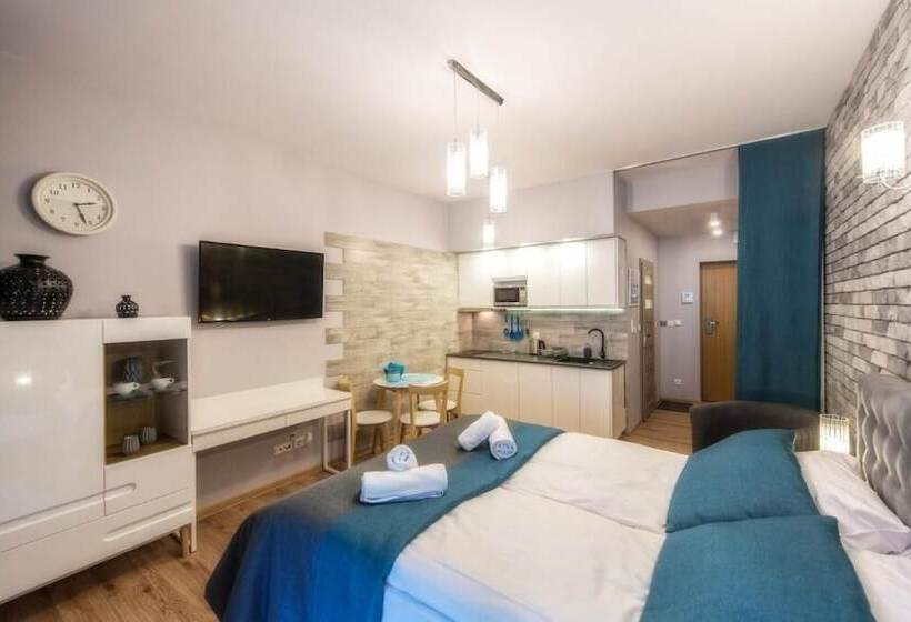 استودیوی استاندارد, Aparthotel Giewont