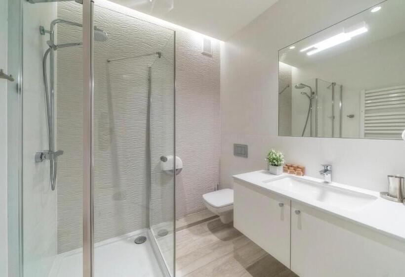 استودیوی استاندارد, Aparthotel Giewont