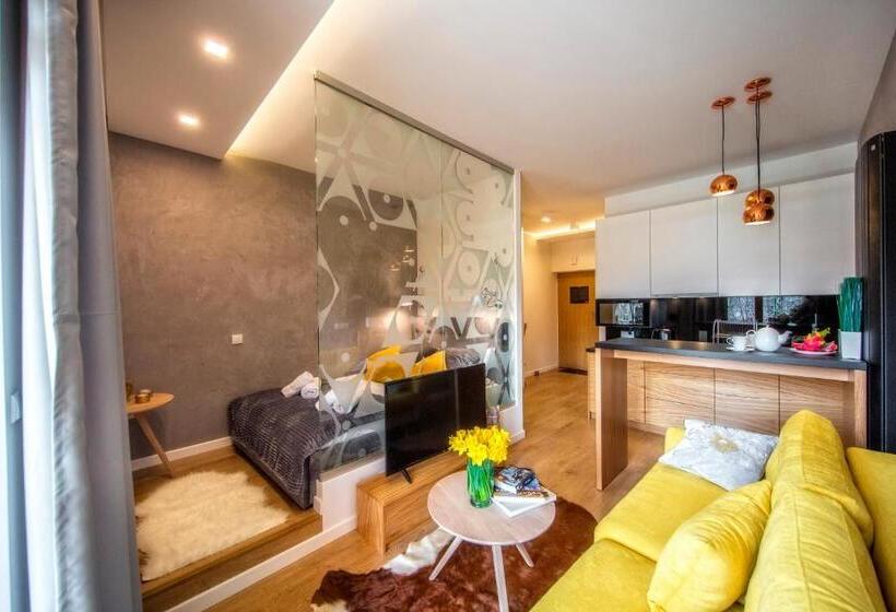 استودیوی استاندارد, Aparthotel Giewont