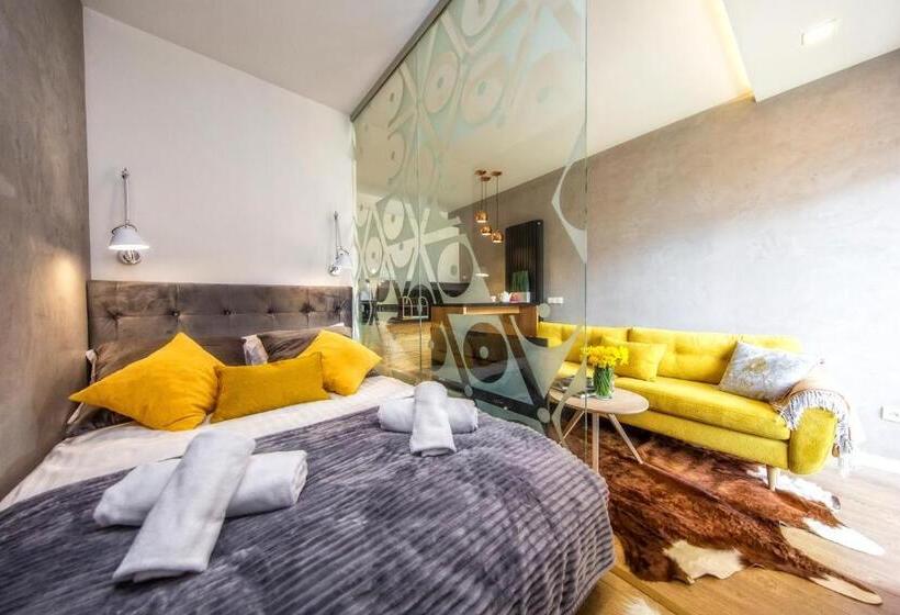 استودیوی استاندارد, Aparthotel Giewont