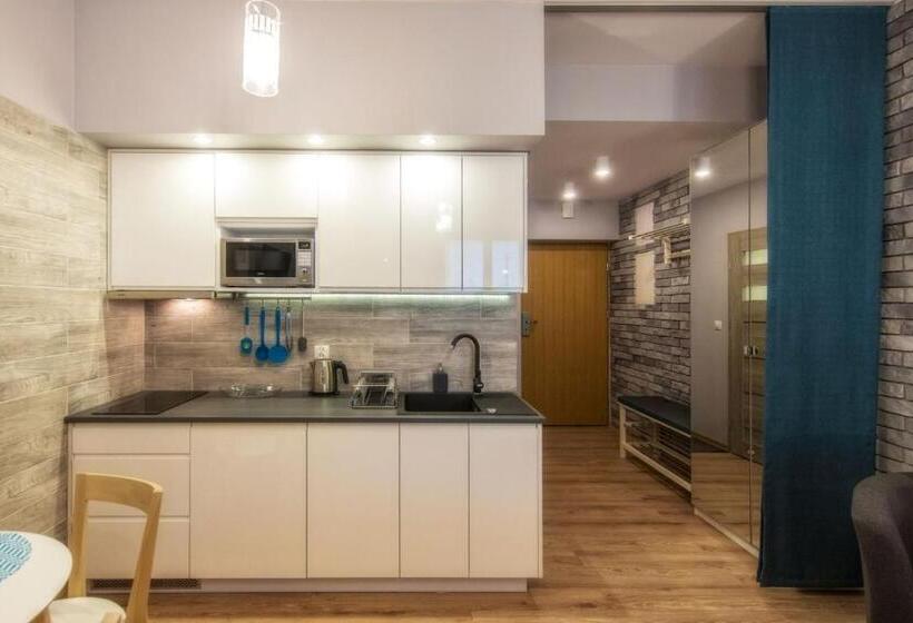 استودیوی استاندارد, Aparthotel Giewont