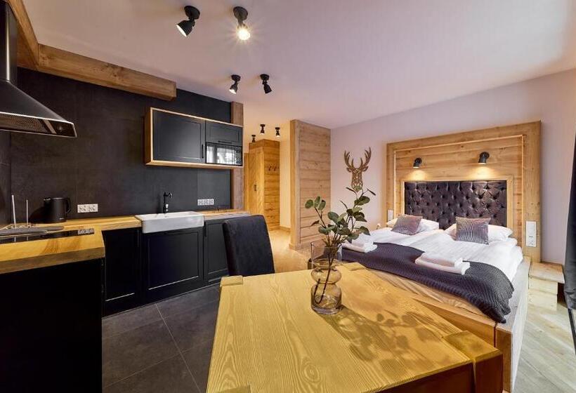 استودیوی لوکس, Aparthotel Giewont