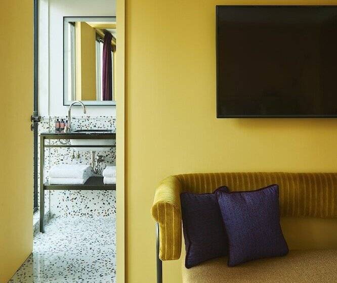 Chambre Supérieure, Le Ballu