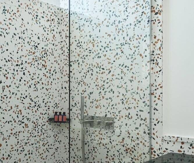 Chambre Supérieure, Le Ballu