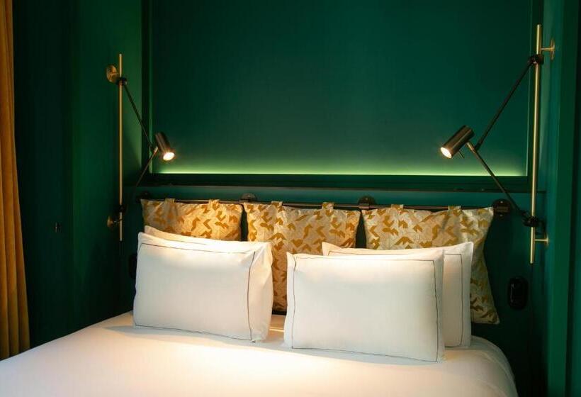 Chambre Supérieure, Le Ballu