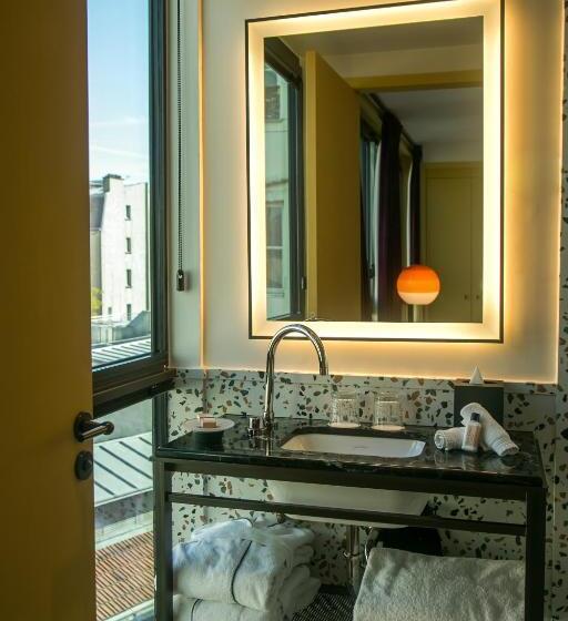 Chambre Supérieure, Le Ballu