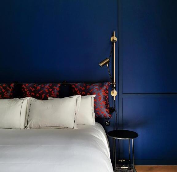 Chambre Deluxe, Le Ballu