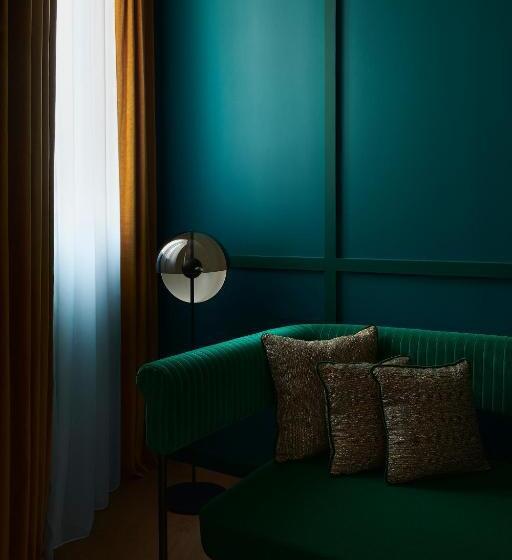 Chambre Deluxe, Le Ballu