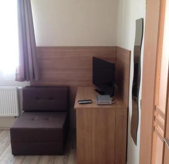 سوییت خانوادگی, Guest House Fleurs
