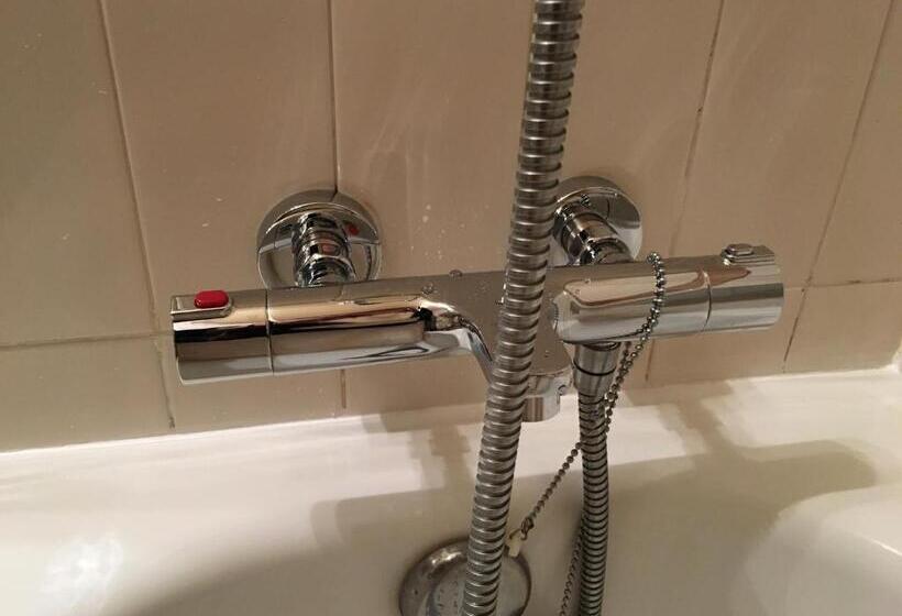 스탠다드 룸, Alda Boiro