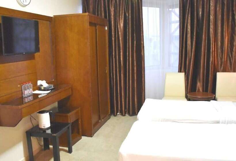 اتاق ساده سه‌ نفره, Mirage Al Salam