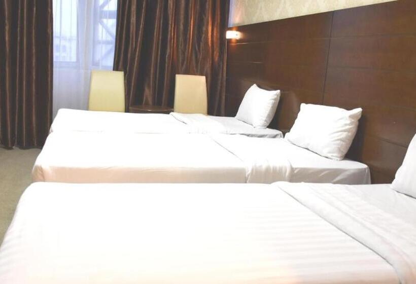 اتاق ساده سه‌ نفره, Mirage Al Salam