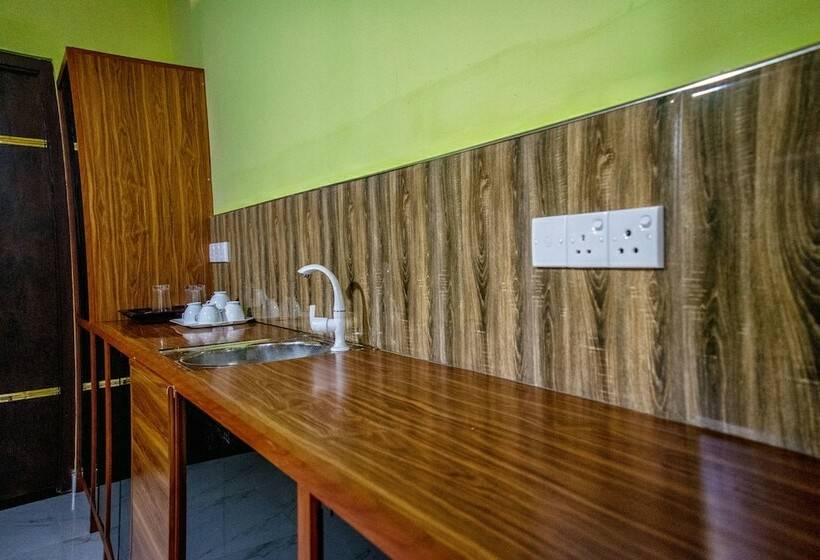 חדר משפחתי, Wildescape Polonnaruwa