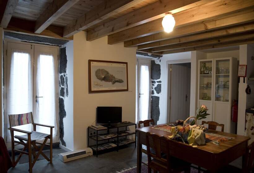 آپارتمان عادی 1 خوابه, Casas De Campo Alto Da Bonança