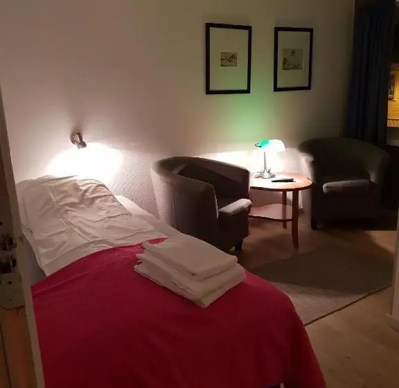 اتاق استاندارد یک نفره, Henriksen Gjestestue