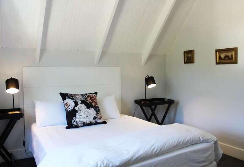 Номер Классика Двуспальная Кровать, Moffid's Place