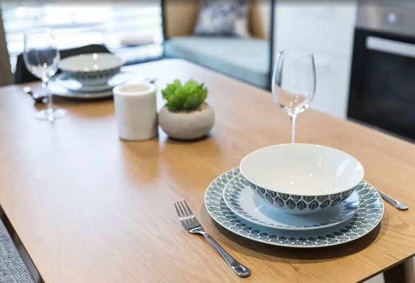 침실 2개 아파트, Saint Domain