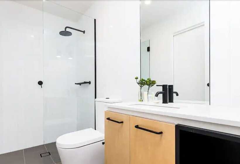 침실 2개 아파트, Saint Domain