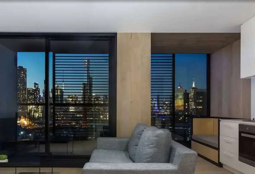 1 Bedroom Apartment City View, Saint Domain