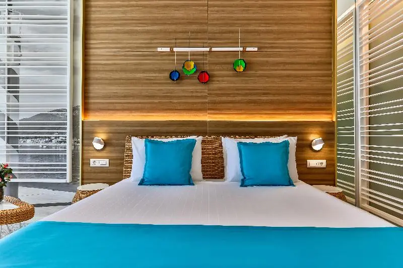 اتاق لوکس خانوادگی, Carine Hotel Kumbor Superior