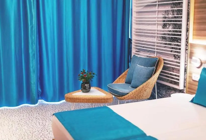 Deluxe Room with Balcony